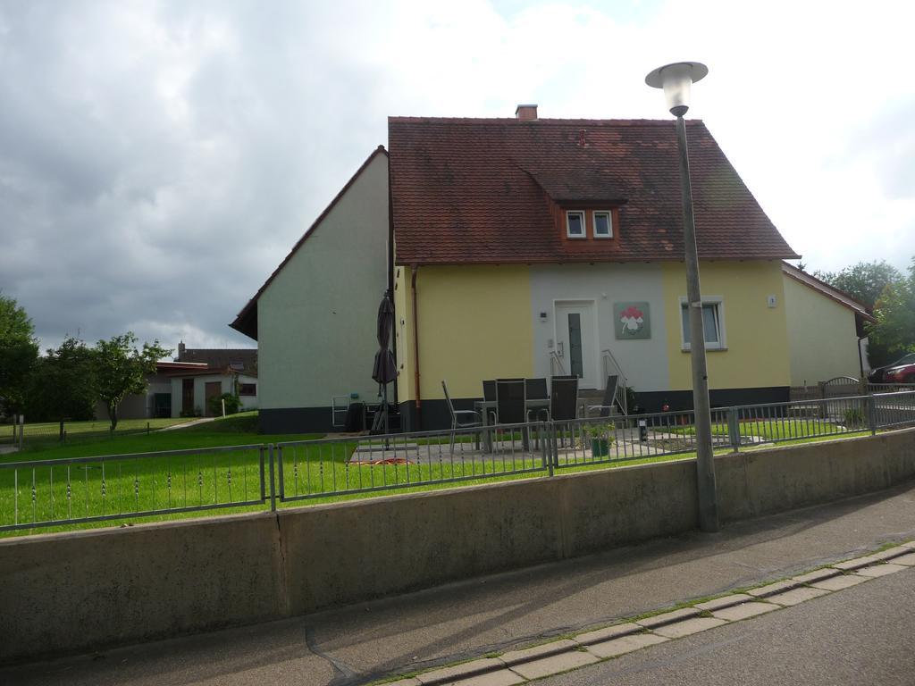 Ferienwohnung Frankenfewo Neusitz  Exterior foto